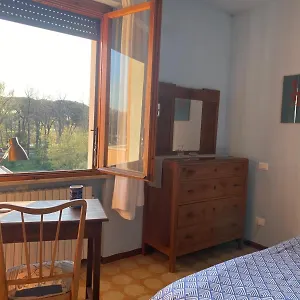 Luminoso bilocale, città fiume e natura